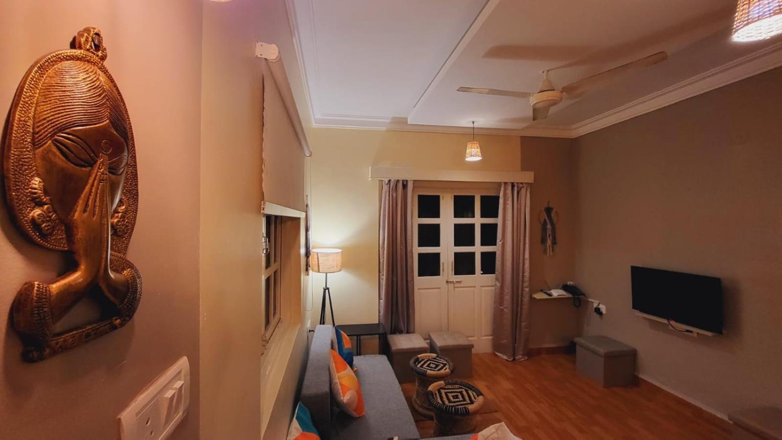 1bhk Pool View - Apartment Candolim